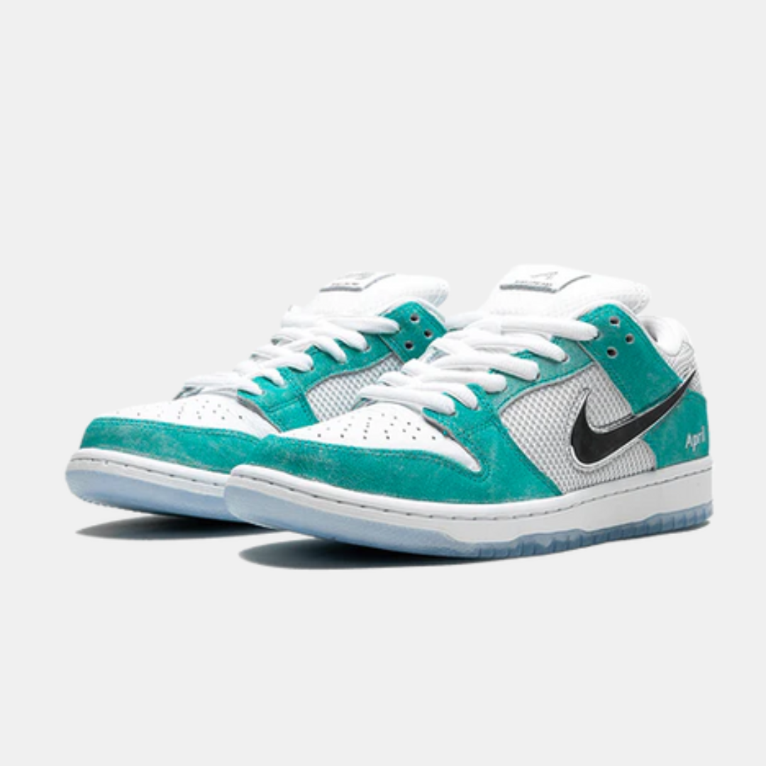 Nike SB Dunk Low April