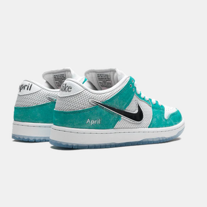 Nike SB Dunk Low April