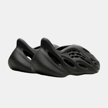 Yeezy Foam RNNR - Carbon