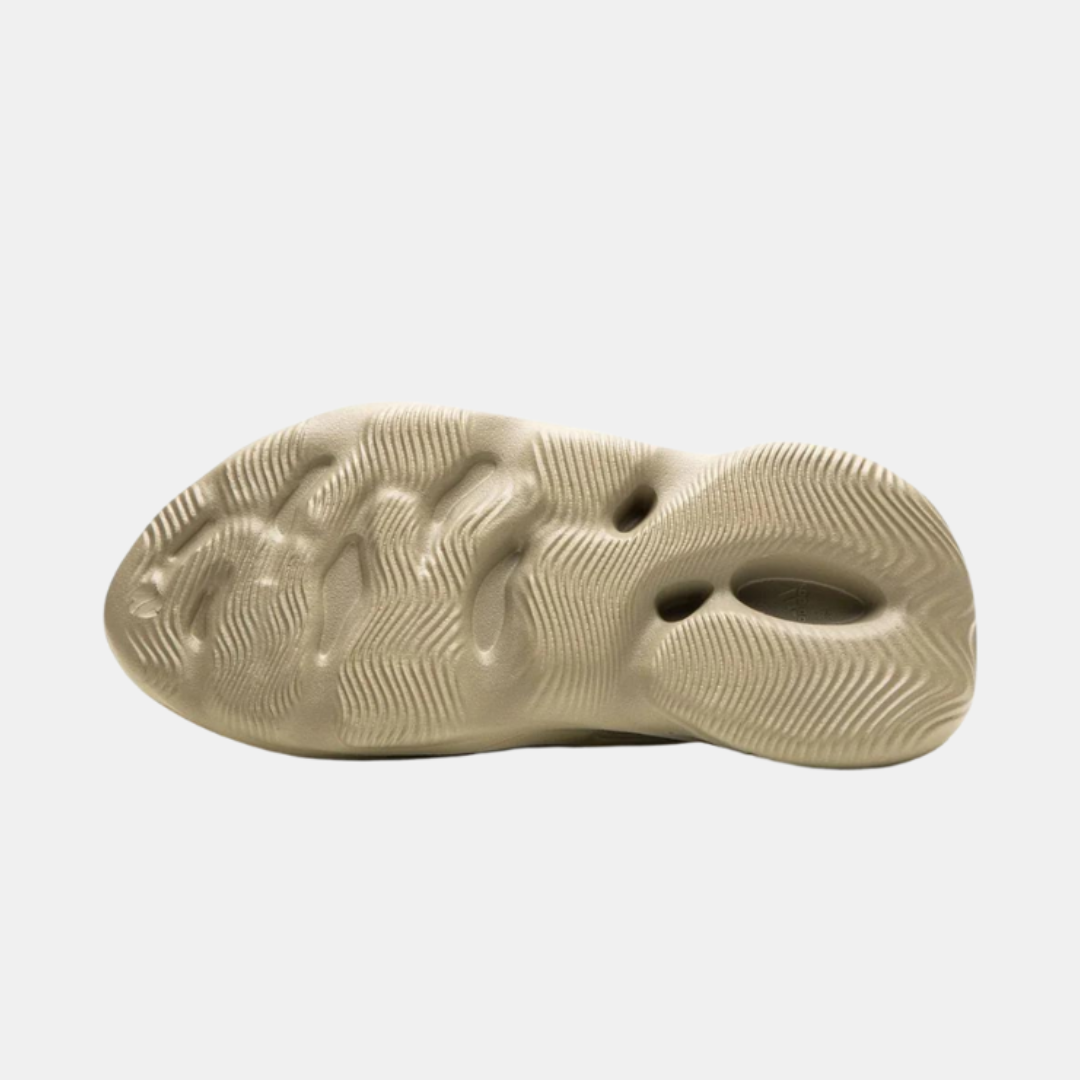 Yeezy Foam RNNR - Stone Salt